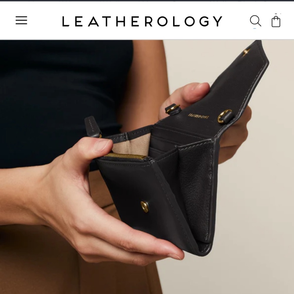 LEATHEROLOGY Haven Compact Wallet 🖤 - Picture 4 of 14